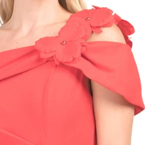 ADRIANNA PAPELL Asymmetrical Knit Crepe Gown - Picture 3 of 3